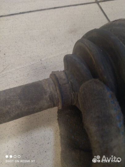 Привод левый Volkswagen Vento седан ABS 1 1993