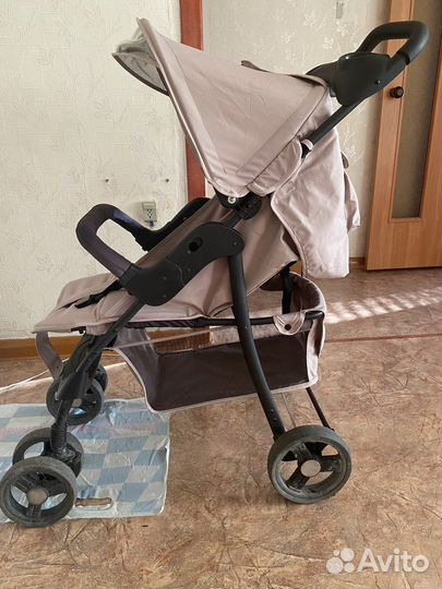 Прогулочная коляска