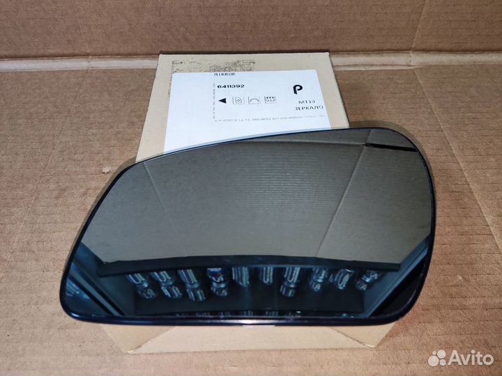 Зеркальный элемент левый Ford Fiesta/Focus/C-MAX