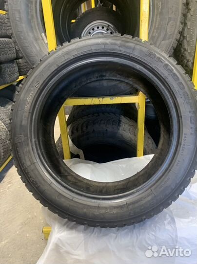 Bfgoodrich G-Force Stud 245/45 R17 99Q