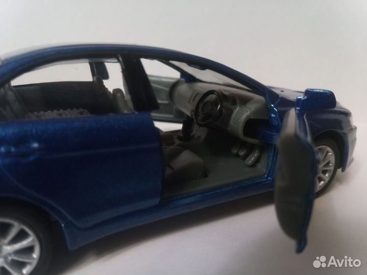 Модель автомобиля mitsubishi lancer 10