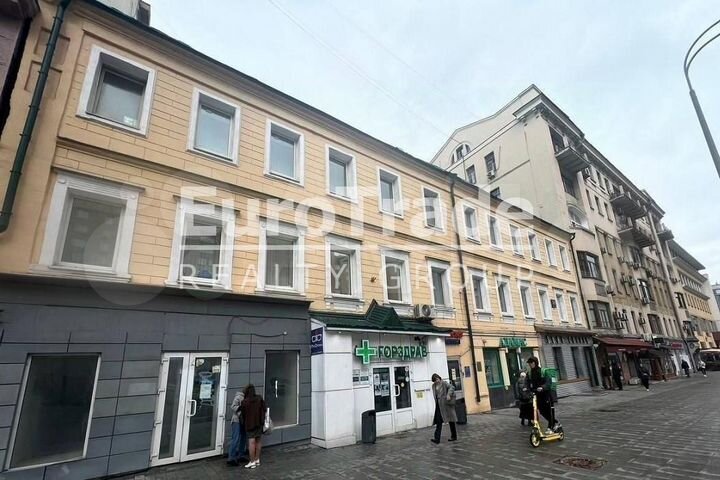 Продам торговое помещение, 477 м²