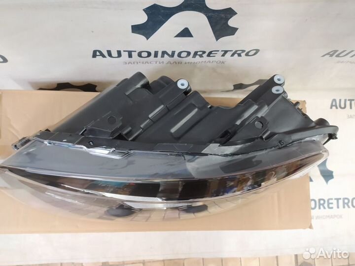 Фара левая Volkswagen Polo Sedan V рест. (2015)