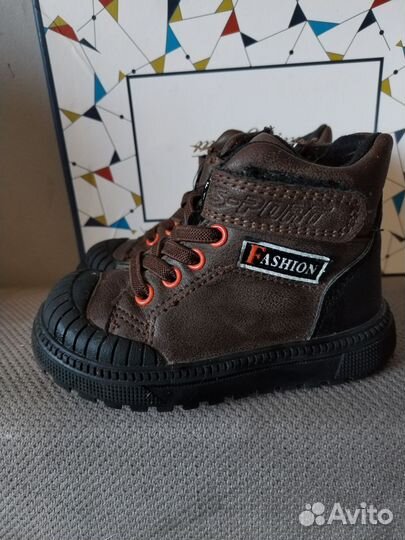 Ботинки для мальчика 22
