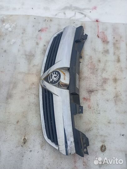 Решетка радиатора передняя Opel Zafira B