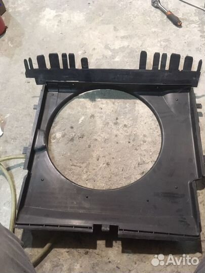 Диффузор радиатора. Mercedes w639