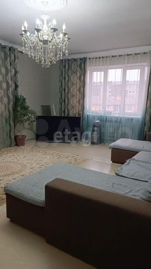 2-к. квартира, 93 м², 7/8 эт.