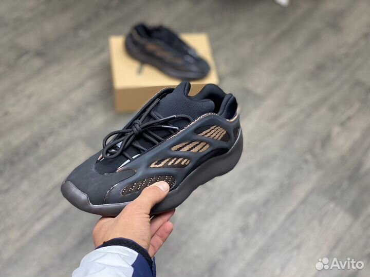 Кроссовки Adidas Yeezy 700 v3 Clay Brown (36-45)