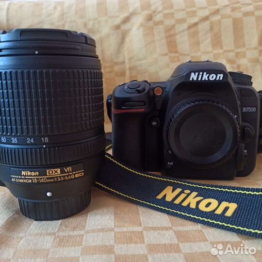 Зеркальный фотоаппарат nikon D7500