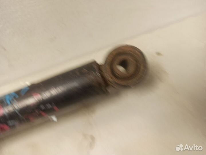 Амортизатор передний