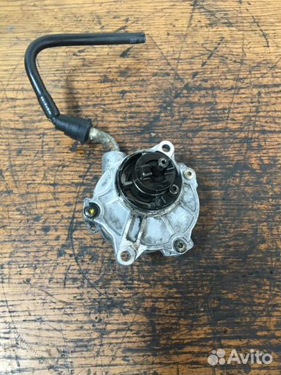 Насос вакуумный Mercedes C-Class W203 OM611 2.2