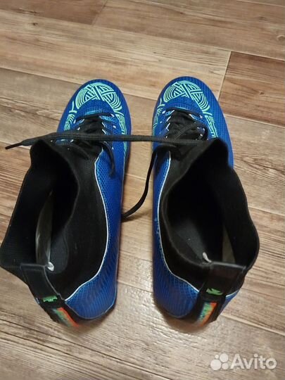 Футбольные бутсы 42р
