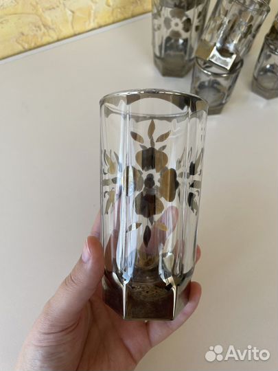 Набор стаканов и рюмок