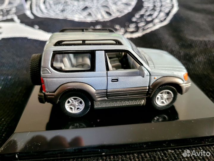 Модель автомобиля Тойота Ленд Круизер Прадо