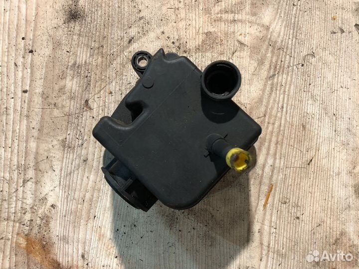 Бачок гидроусилитетя мерседес w210 w203 w202 w220