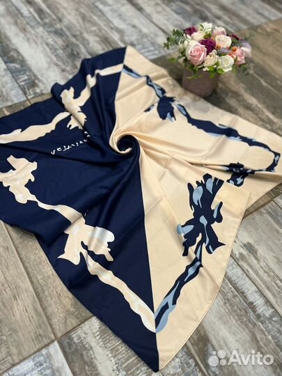 Шелковый платок Dior разноцветный новый