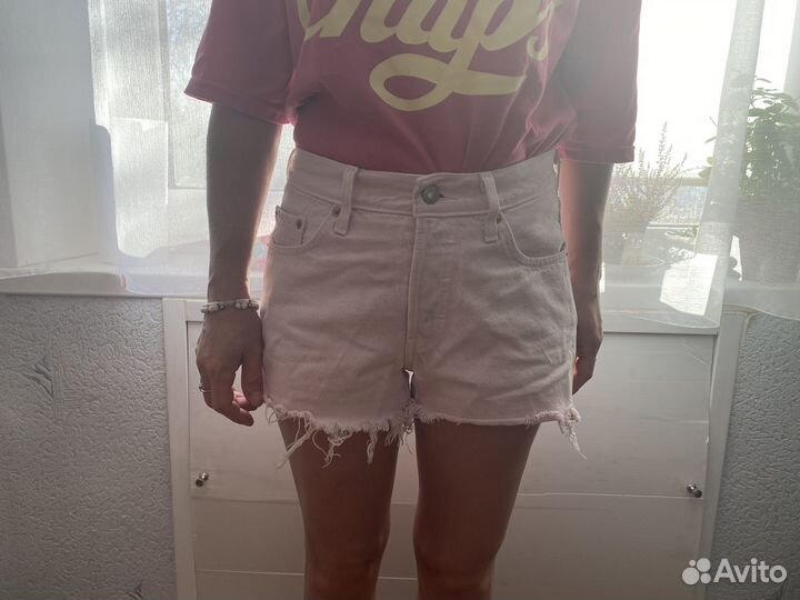 Джинсовые шорты levis