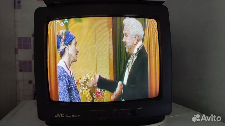 Телевизор JVC кинескопный небольшой