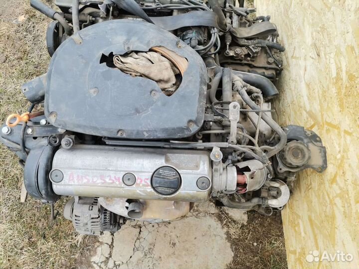 Двигатель в сборе AHS контрактный