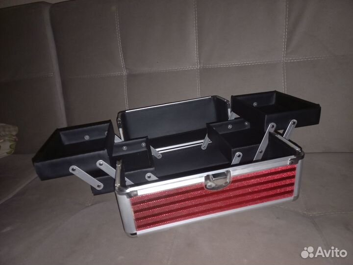 Кейс для хранения декоративной косметики