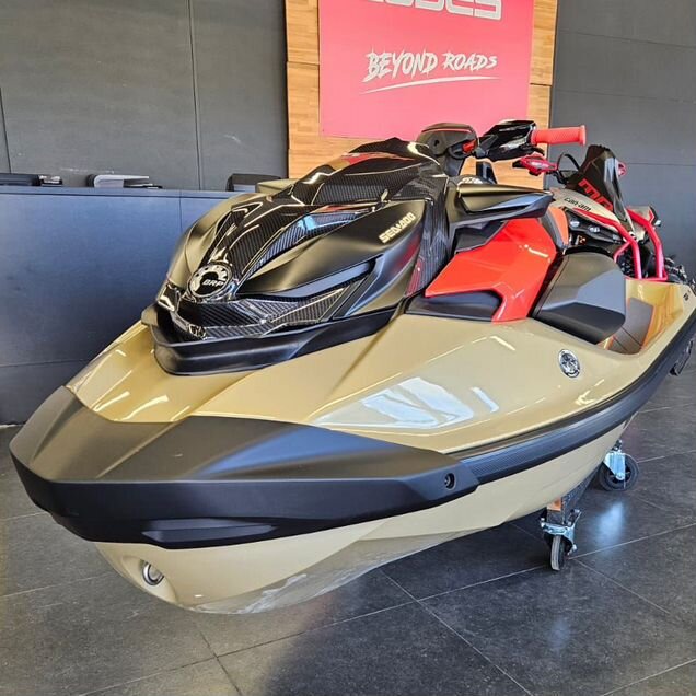 BRP Sea-Doo RXP-X RS 325, 2025