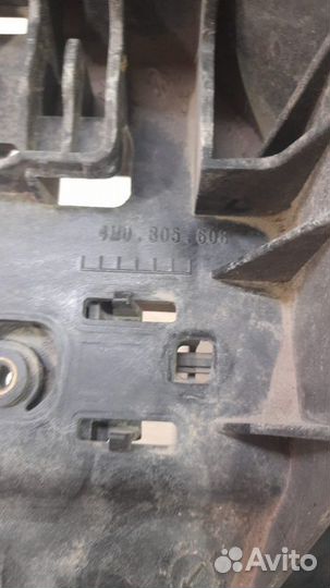 Кронштейн фары передний правый Audi Q 7 4 M С 2015