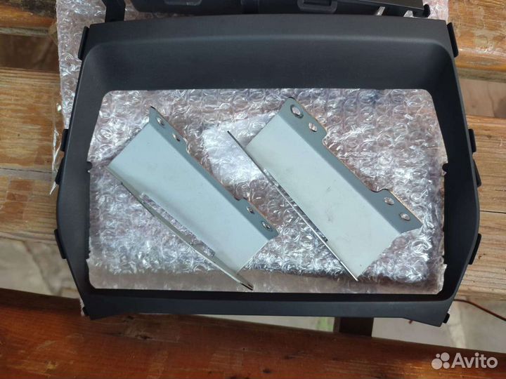 Рамка магнитолы Santa Fe III DM 2012-2018