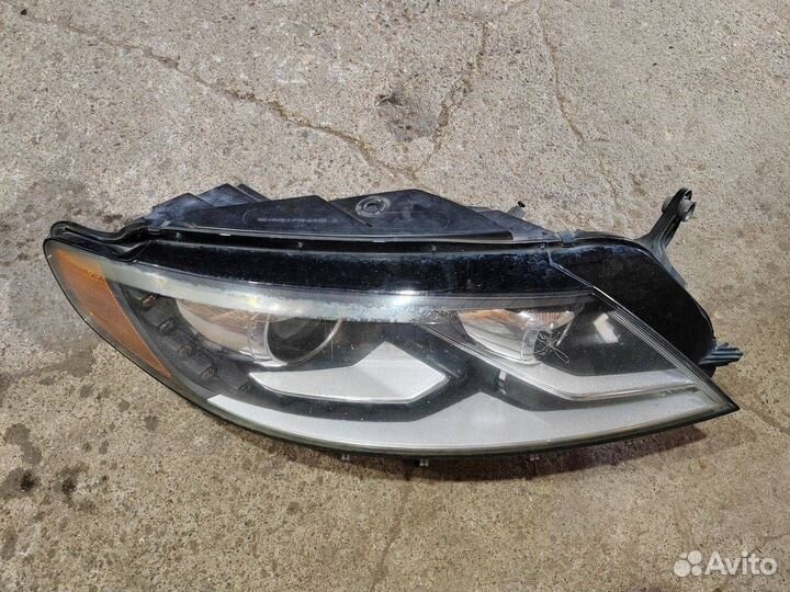 Фара передняя правая Volkswagen Passat CC 3C894175