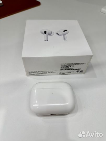 Кейс AirPods Pro, оригинальный