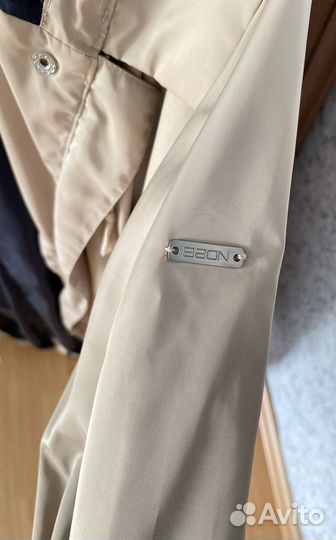 Ветровка женская