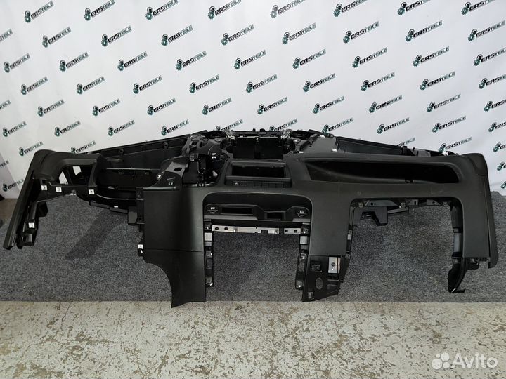 Передняя панель (торпедо) Iveco Daily 35S180 2021