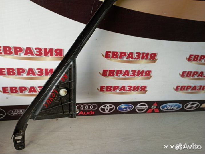 Накладка рамки двери задняя правая Lexus Rx350