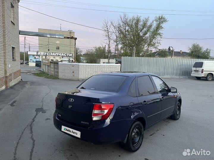 LADA Granta 1.6 МТ, 2013, 129 200 км