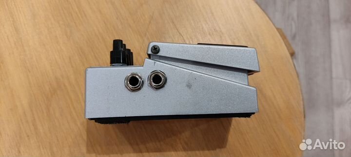 Бас гитарная педаль boss SYB-5 bass synthesizer