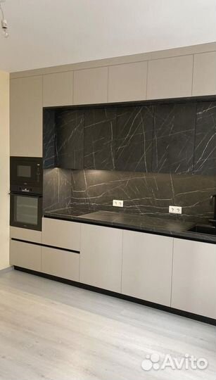 Кухня до потолка