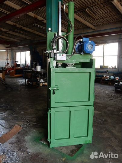 Прессы вертикальные для макулатуры и пластика