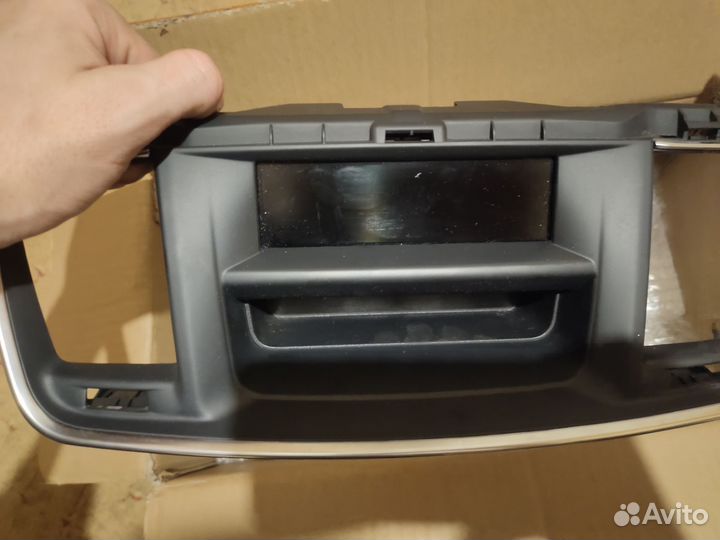 Peugeot 508 дисплей