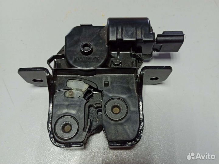 Рено Каптюр замок багажника