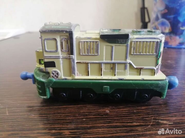 Фигурка паровозика Данбара (тепловоз EMD GP38-2)