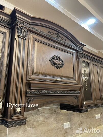 Кухня из массива.Кухонный гарнитур