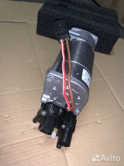Компрессор пневмоподвески BMW X5 F15 X6 F16