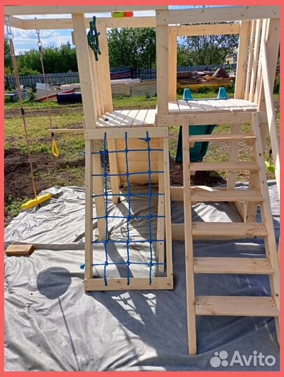 Детский игровой комплекс с горкой