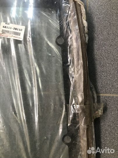 Стекло Toyota на правую сдвижную дверь