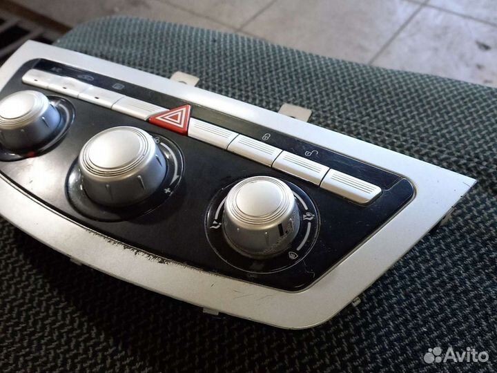 Блок управлениея отопителем Liffan Solano