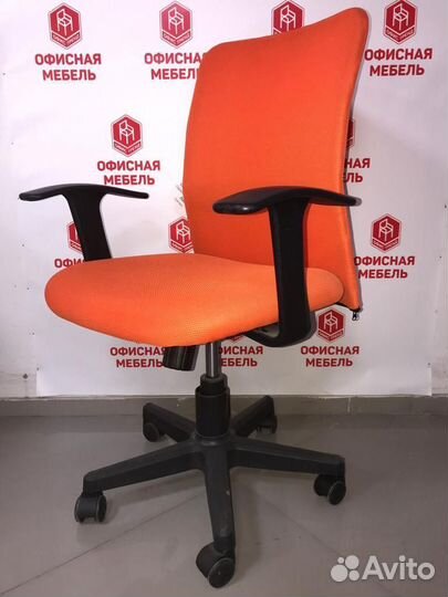 Кресло офисное Leo B black Ткань сетка оранжевая