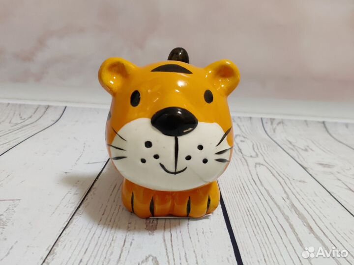 Новая керамическая копилка тигр