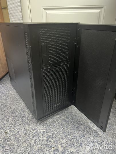 Thermaltake Suppressor F31 Black ATX