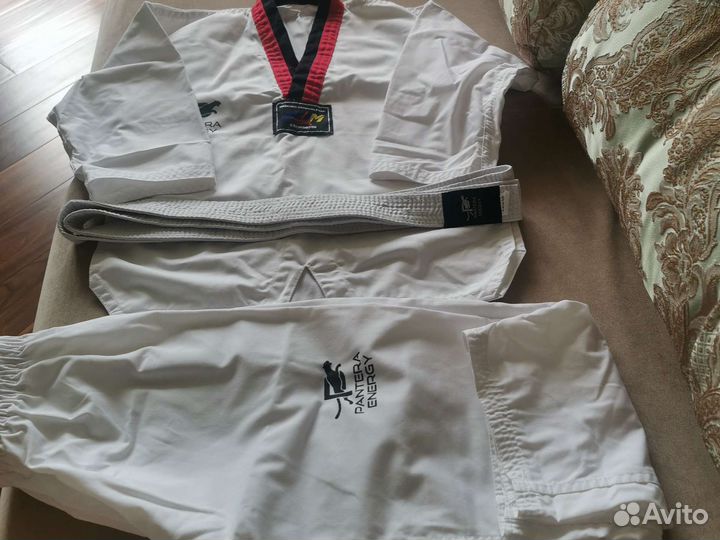 Костюм для тхэквондо