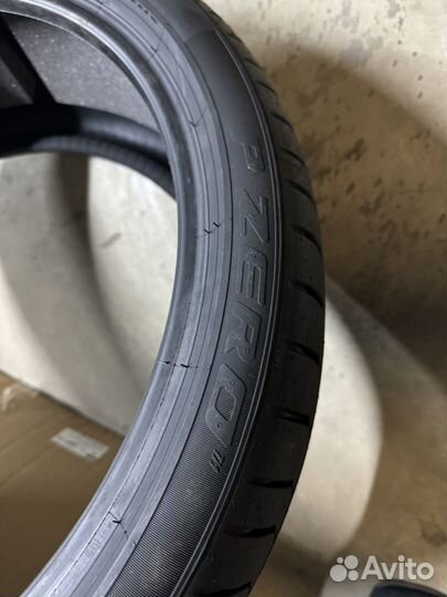 Pirelli P Zero PZ4 255/35 R21 98Y