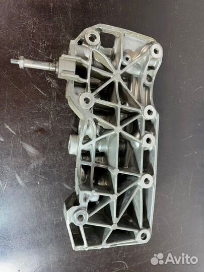 Кронштейн генератора Bmw 320D F30 N47D20C 2013